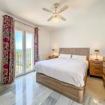 Hanami Casa Saradan Feriehus *