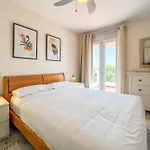 Hanami Casa Saradan * Estepona