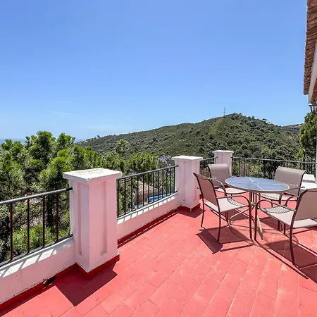 Hanami Casa Saradan * Estepona