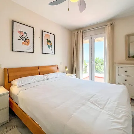 Hanami Casa Saradan * Estepona