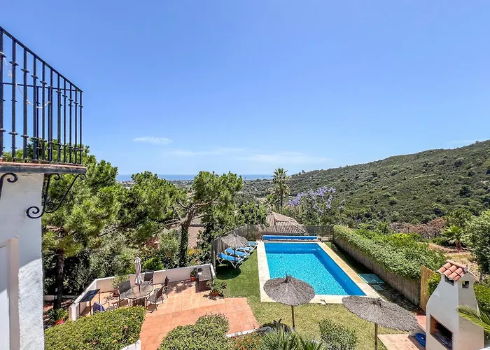 Hanami Casa Saradan * Estepona