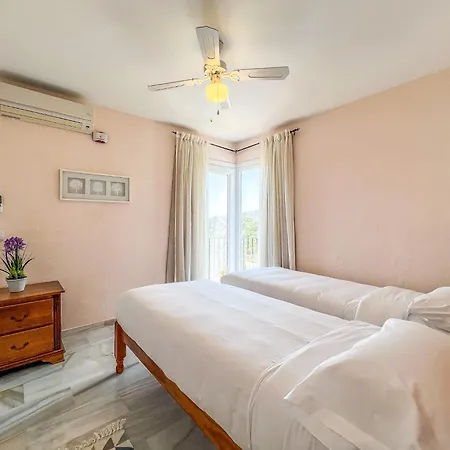 בית נופש Hanami Casa Saradan *